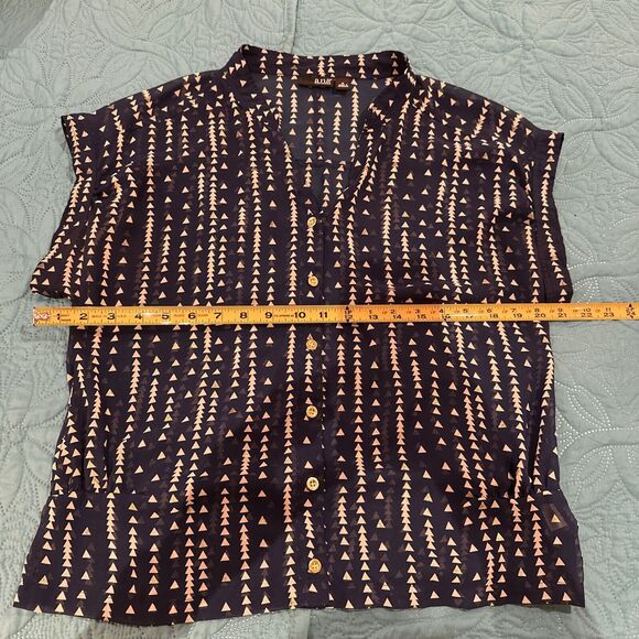 a.n.a Women's Blue Blouse Womens M Gold Accent Button Down - Picture 10 of 11